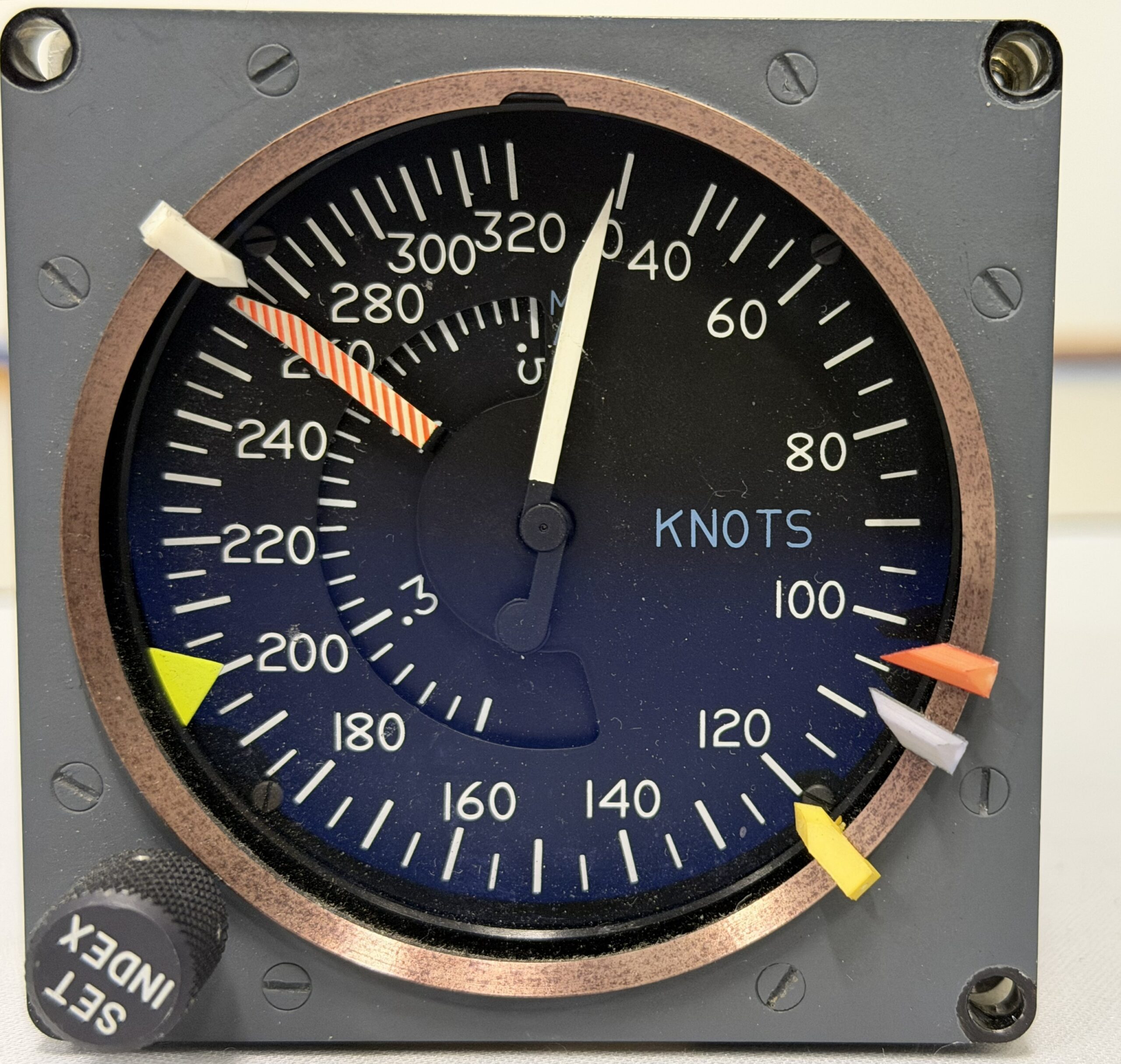 Textron Aviation Airspeed / Mach Indicator - Image 2