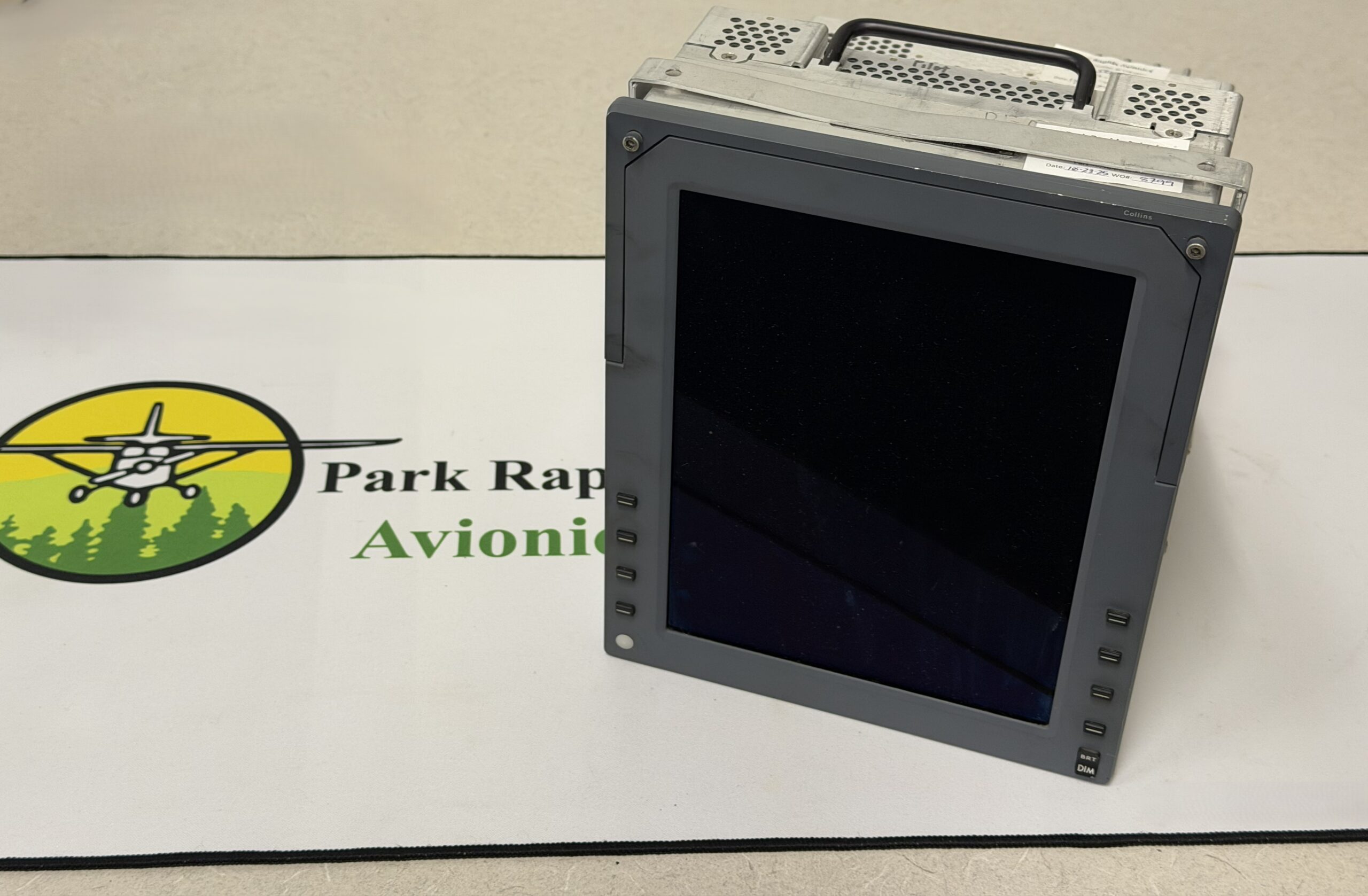 Collins Aerospace AFD-3010 Adaptive Flight Display